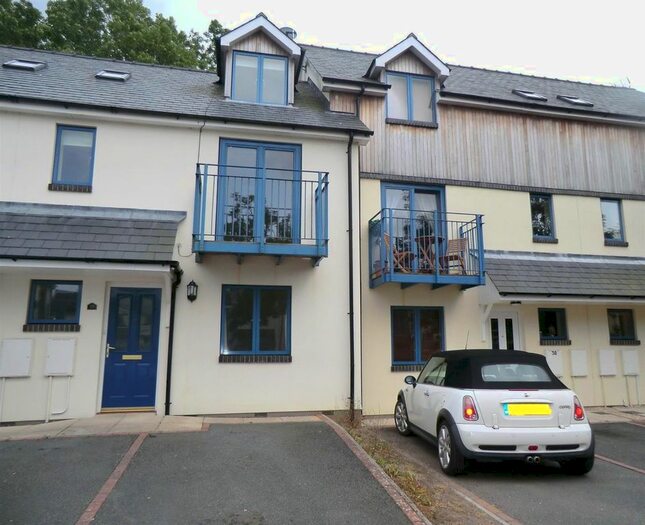 3 Bedroom Property To Rent In Rocky Park, Pembroke, SA71