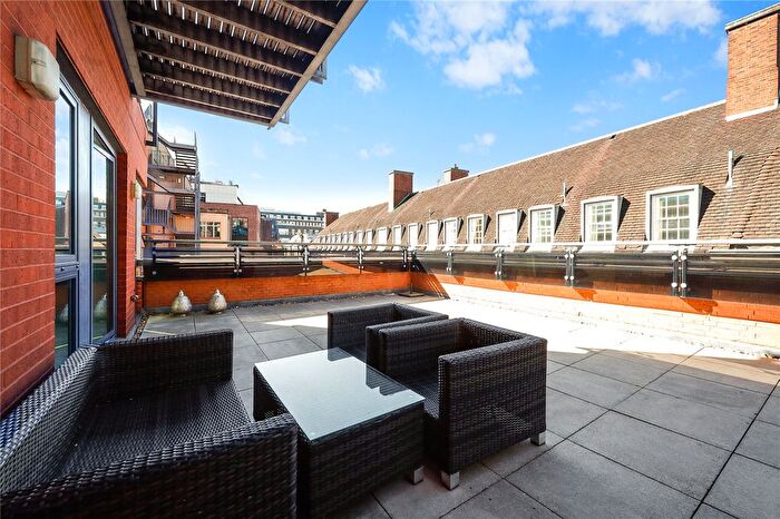 2 Bedroom Flat For Sale In High Holborn, London, WC1V