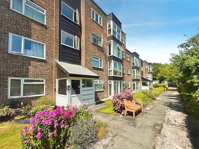1 Bedroom Apartment For Sale In Daisyfield Court, Bury, BL8