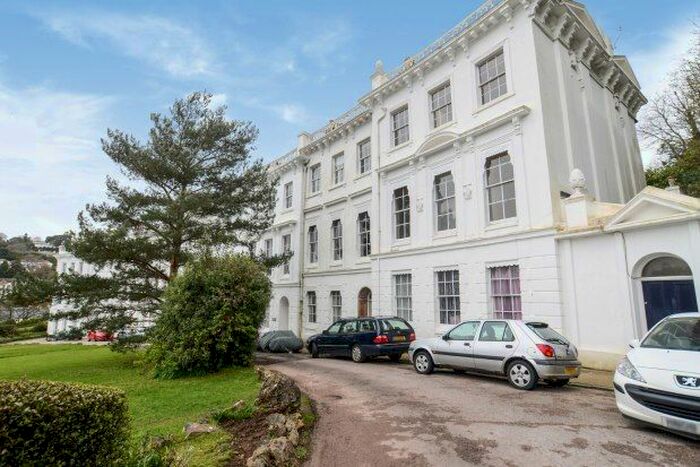 2 Bedroom Flat To Rent In Lisburne Crescent, Torquay, TQ1