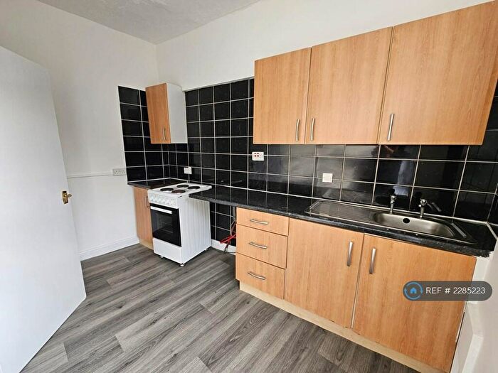 1 Bedroom Flat To Rent In Nuttall Street, Accrington, BB5