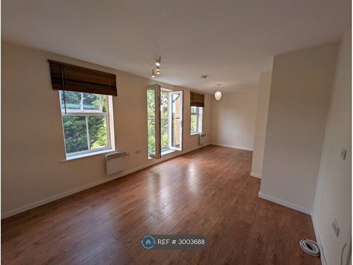 4 Bedroom Flat To Rent In Daniel Hill Mews, Sheffield, S6