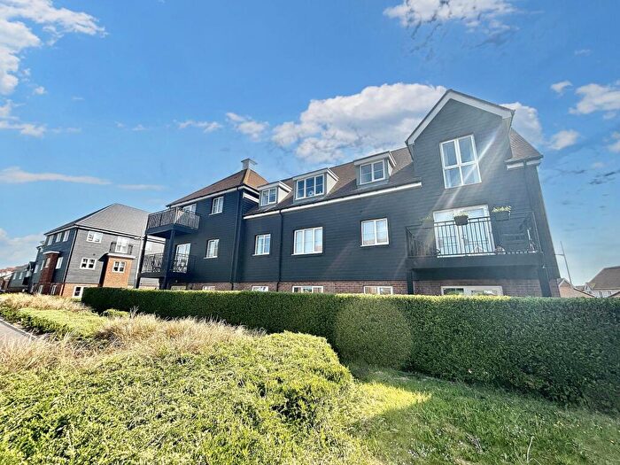 1 Bedroom Flat To Rent In Illett Way, Faygate, RH12