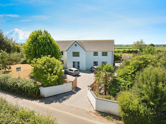 6 Bedroom Detached House For Sale In Kingston Road, Slimbridge, Gloucester, Gloucestershire, GL2