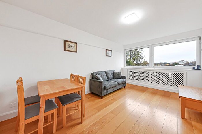 1 Bedroom Flat To Rent In New End Square, Hampstead Village, NW3