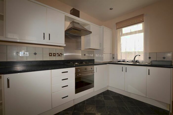 2 Bedroom Flat To Rent In Livingstone Road, Bradford, BD2