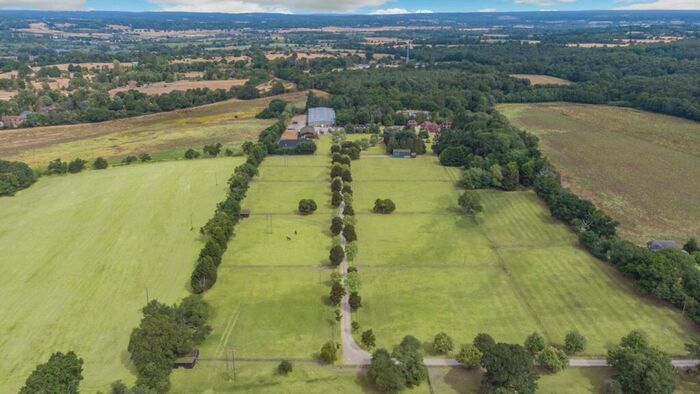 7 Bedroom Equestrian Facility For Sale In Padworth Common, Berkshire, RG7