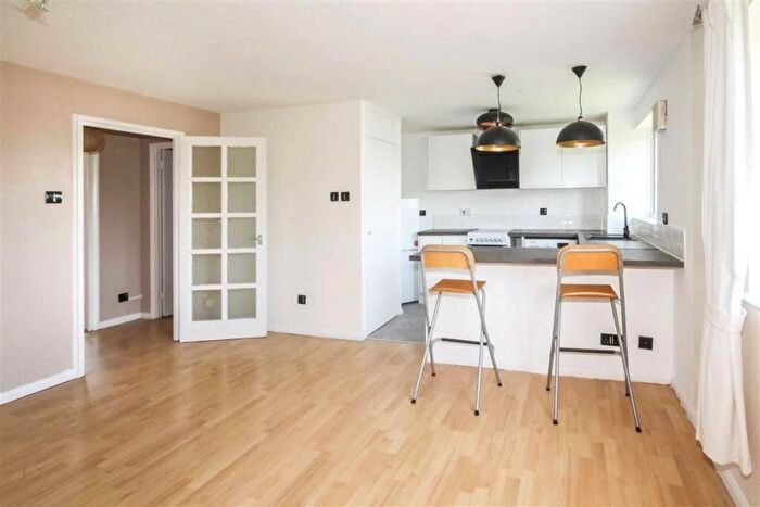 2 Bedroom Apartment To Rent In Bridge Meadows, London, SE14