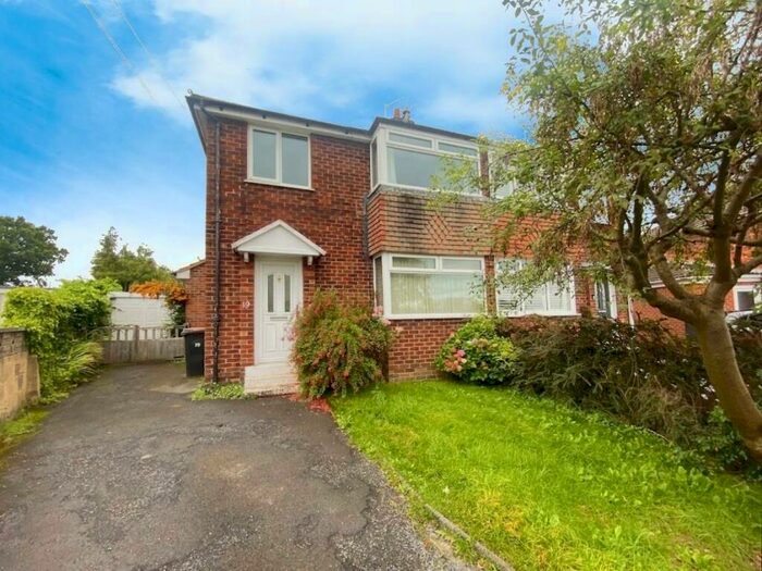 3 Bedroom Semi-Detached House To Rent In Forest Grove, Harrogate, HG2