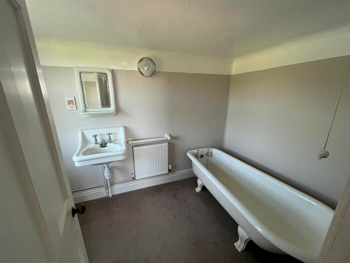 5 Bedroom Detached House To Rent In Eype, Bridport, Dorset, DT6