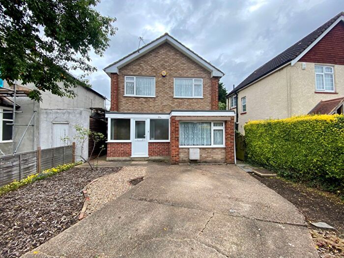 4 Bedroom Detached House To Rent In Eleanor Grove, Uxbridge, UB10