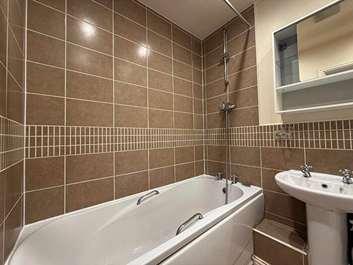 2 Bedroom Apartment To Rent In St. Peters Way, Stratford-Upon-Avon, Warwickshire, CV37