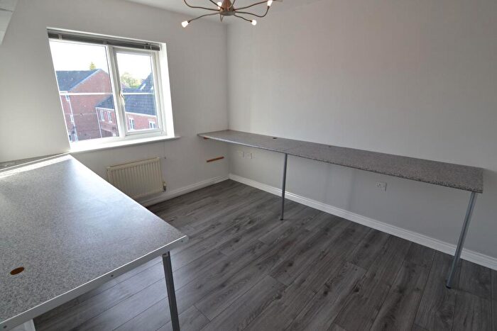 4 Bedroom Terraced House To Rent In Thunderbolt Way, Tipton, DY4