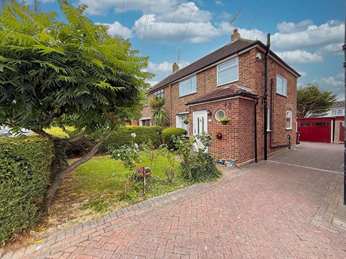 3 Bedroom Semi-Detached House For Sale In Rodings Avenue, Stanford-Le-Hope, Essex, SS17