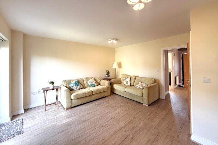 4 Bedroom Semi Detached House To Rent In Woking, Surrey, GU21