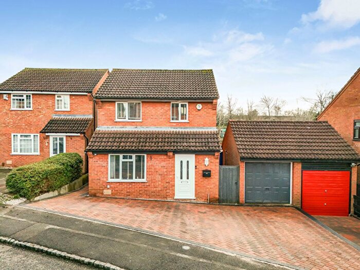 4 Bedroom Detached House For Sale In Lundholme, Heelands, Milton Keynes, MK13