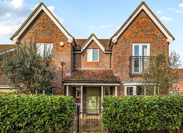 4 Bedroom Detached House For Sale In Snowdrop Walk, Sittingbourne, Kent, ME10