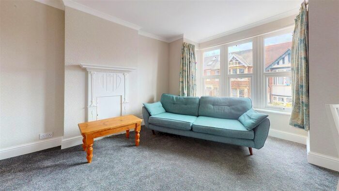 2 Bedroom Property To Rent In Southfield Road, Oxford, OX4