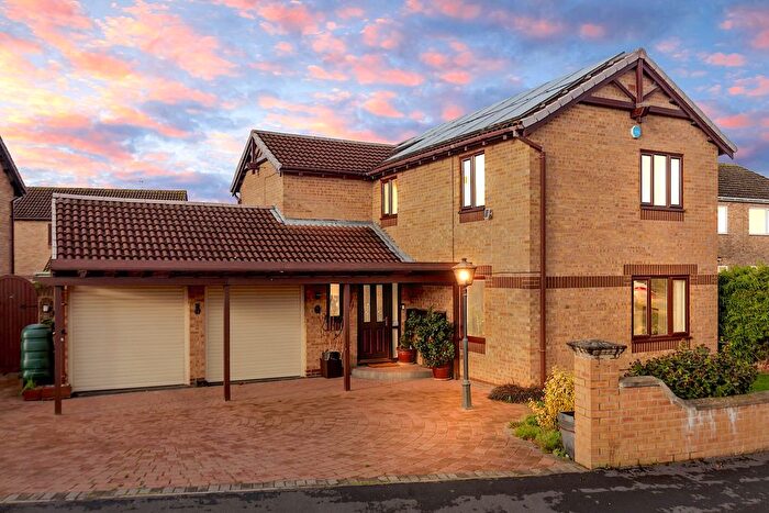 4 Bedroom Detached House For Sale In Westfield Road, Pocklington, York, YO42