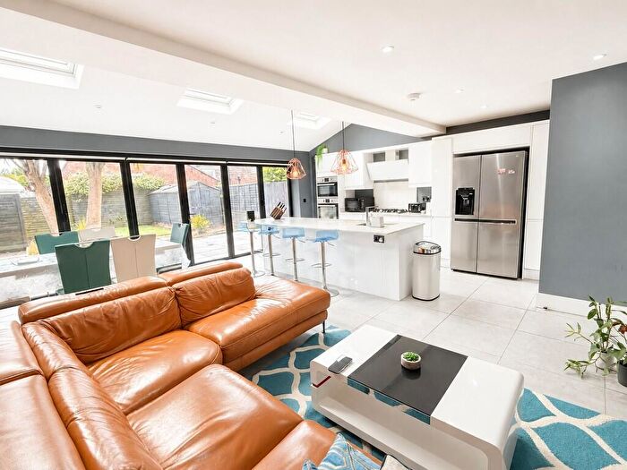 5 Bedroom Detached House To Rent In Castle Lane West, Bournemouth, BH9