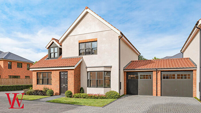 3 Bedroom Detached House For Sale In Sabre Close, Felsted, Essex, CM6