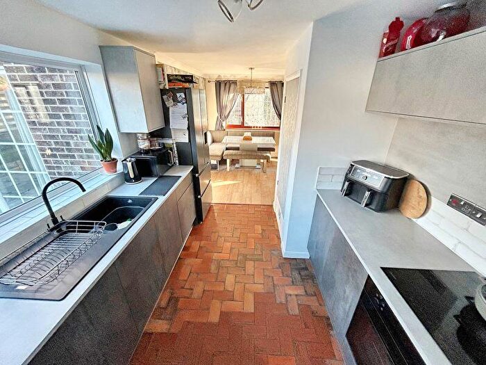 4 Bedroom Detached House For Sale In Middlestone Close, Gorleston, Great Yarmouth, NR31