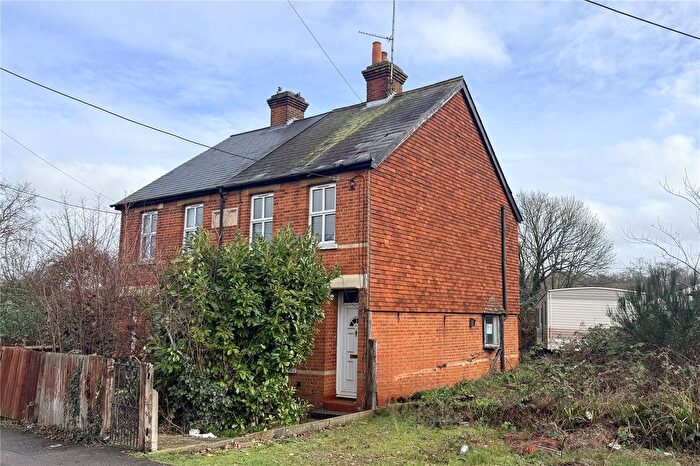 3 Bedroom Semi Detached House For Sale In Bay Road, Bracknell, Berkshire, RG12