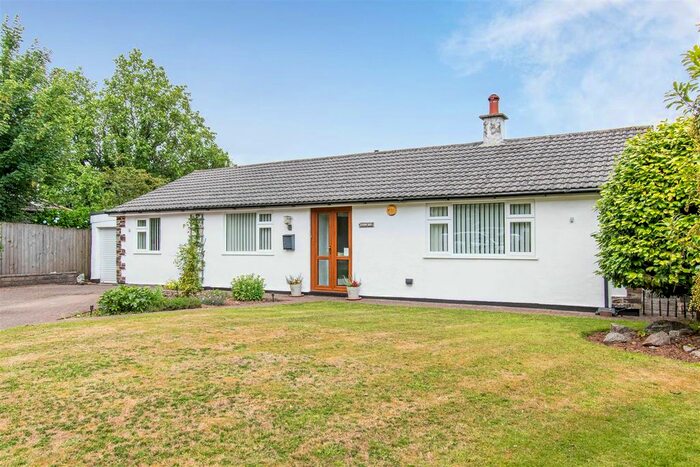 4 Bedroom Detached Bungalow For Sale In School Road, Pensilva, Liskeard, PL14