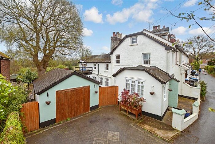 3 Bedroom End Of Terrace House For Sale In Phoenix Lane, Ashurst Wood, West Sussex, RH19