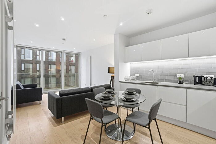 2 Bedroom Flat To Rent In Liner House, Royal Wharf, E16