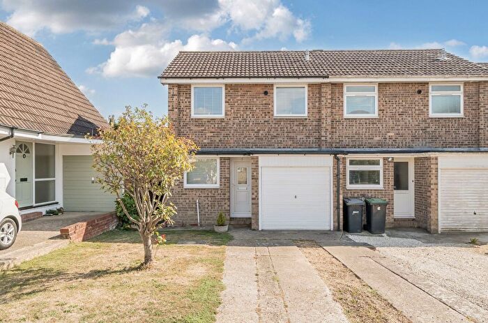 2 Bedroom End Of Terrace House For Sale In Brook Gardens, Emsworth, PO10