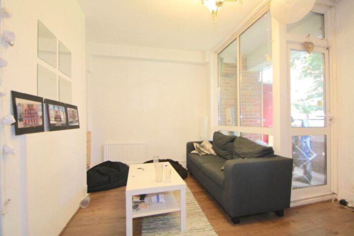 4 Bedroom Flat To Rent In Godwin Court, Crowndale Road, NW1