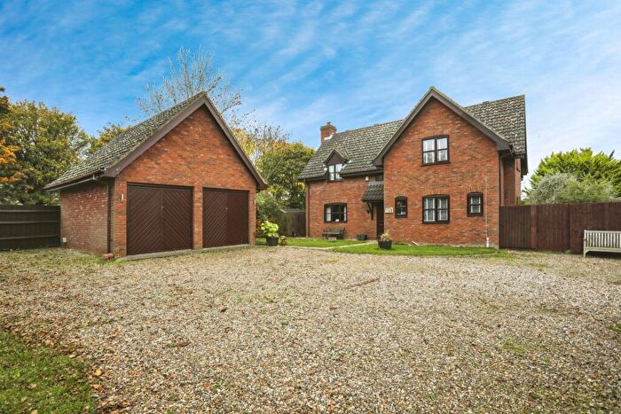 4 Bedroom Detached House For Sale In Offton Road, Ringshall, IP14