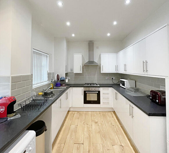 6 Bedroom Terraced House To Rent In Clara Street, Coventry, CV2