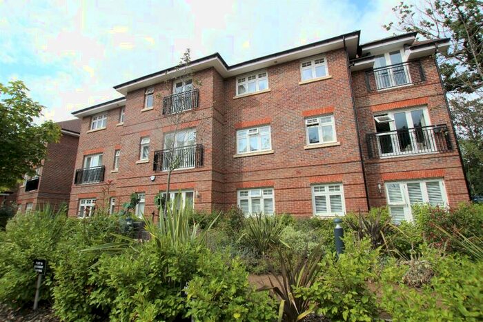 1 Bedroom Apartment To Rent In Kestrel Close, Brentwood, Essex, CM15