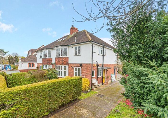 2 Bedroom Maisonette For Sale In Speer Road, Thames Ditton, KT7