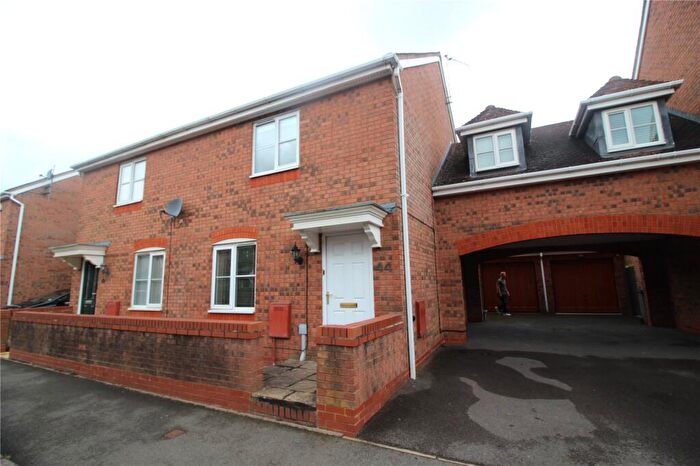 3 Bedroom Semi-Detached House To Rent In Rumbush Lane, Dickens Heath, Solihull, B90