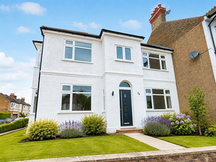 2 Bedroom Flat To Rent In Footscray Road, London, SE9