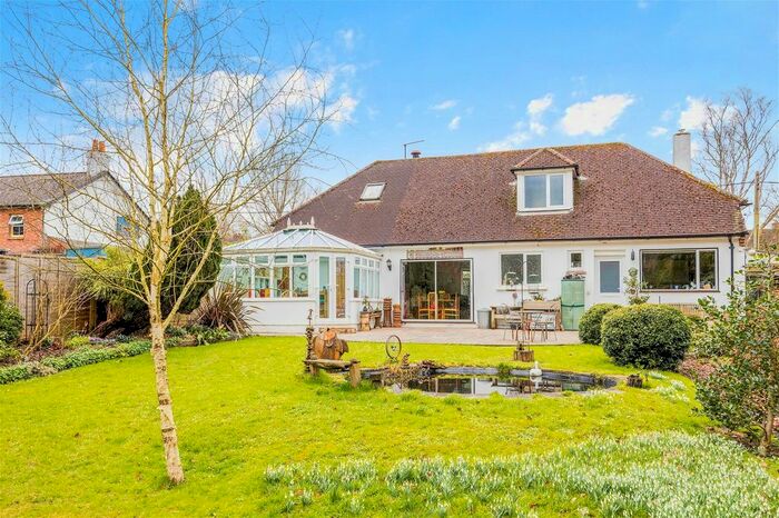 4 Bedroom Detached House For Sale In Millers Lane, Outwood, Redhill, RH1