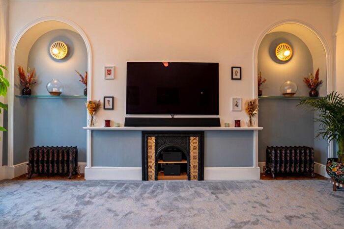 2 Bedroom Flat For Sale In Lansdown Place, Cheltenham, GL50