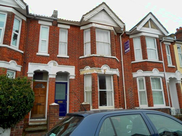 4 Bedroom House To Rent In Highcliff Avenue, SO14