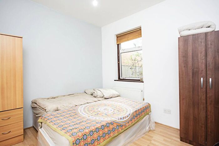 2 Bedroom Flat To Rent In Harold Road, Upton Park, London, E13
