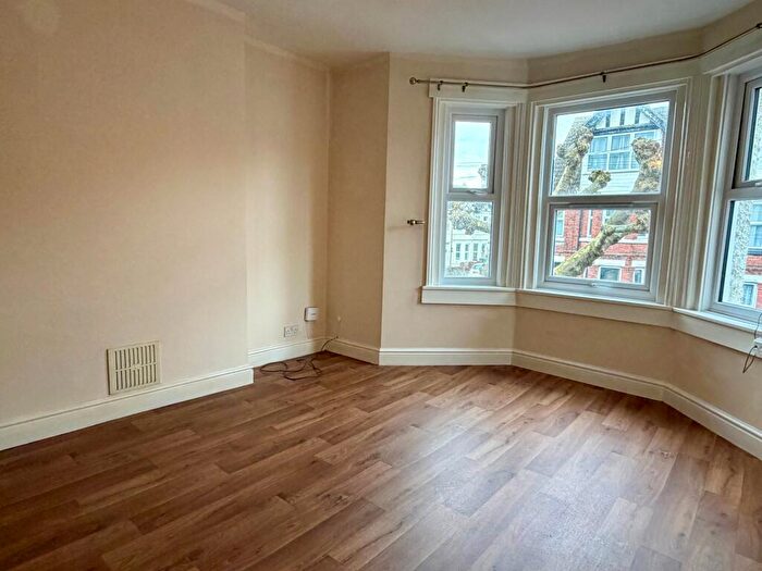 1 Bedroom Flat To Rent In Quested Road, Folkestone, CT19