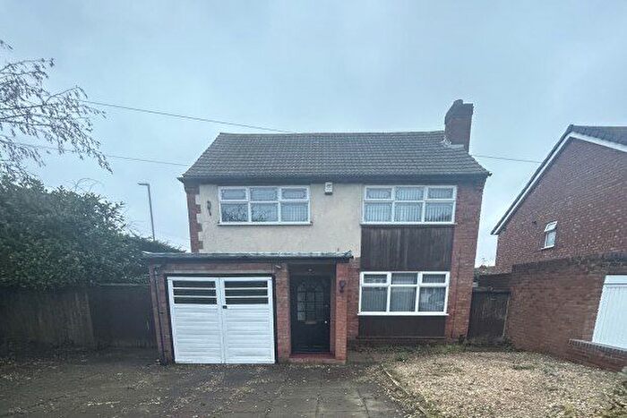 3 Bedroom Semi-Detached House To Rent In Arundel Road, Willenhall, WV12