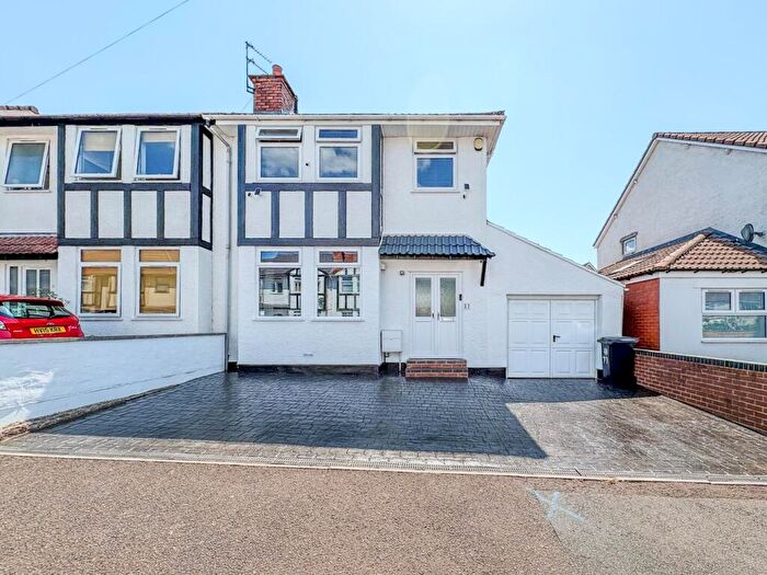 3 Bedroom Semi-Detached House For Sale In Braikenridge Road, Brislington, Bristol, BS4