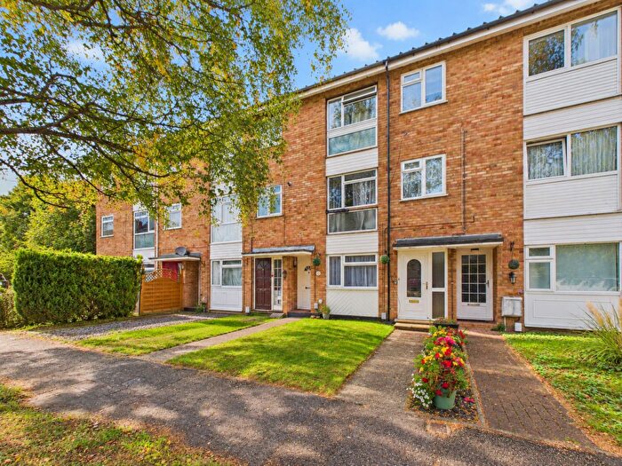 1 Bedroom Flat For Sale In The Gardens, Baldock, SG7