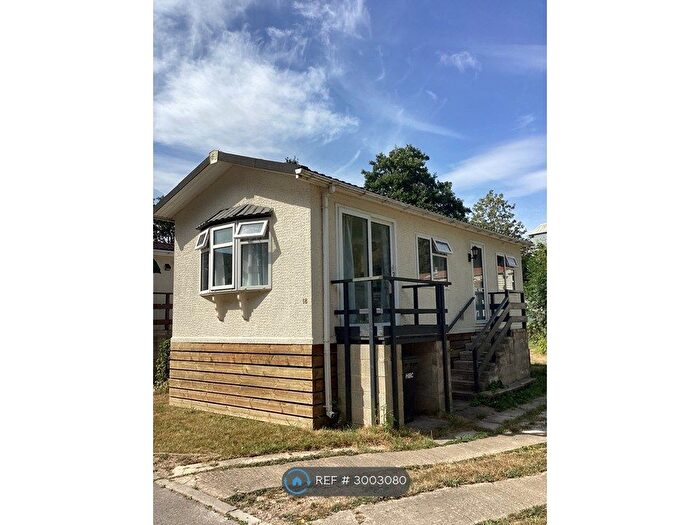 1 Bedroom Mobile/park Home To Rent In Riverside Park, Knaresborough, HG5