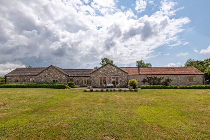 5 Bedroom Detached House To Rent In Oakhill, Radstock, BA3