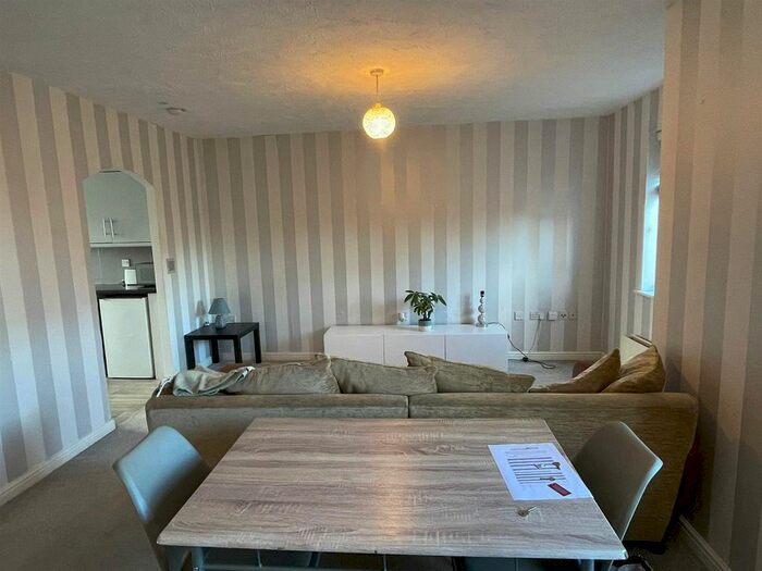 2 Bedroom Flat To Rent In The Briars, Aldridge, Walsall, WS9