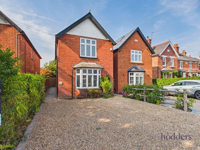 3 Bedroom Detached House For Sale In Addlestone, Surrey, KT15